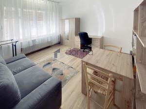 Pronájem bytu 1+kk, Praha, Slezská, 29 m2