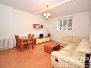 Pronájem bytu 3+1, Karlovy Vary, náměstí Dr. M. Horákové, 81 m2