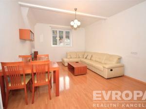 Pronájem bytu 3+1, Karlovy Vary, náměstí Dr. M. Horákové, 81 m2