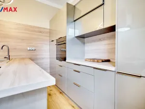 Prodej bytu 3+kk, Karlovy Vary, Sadová, 115 m2