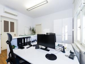 Pronájem kanceláře, Praha, Na dolinách, 200 m2