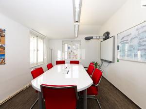 Pronájem kanceláře, Praha, Na dolinách, 200 m2