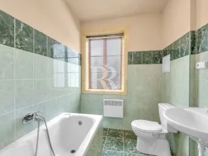Prodej činžovního domu, Nový Bor, nám. Míru, 507 m2