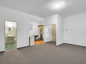 Prodej činžovního domu, Nový Bor, nám. Míru, 507 m2