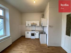 Pronájem bytu 2+1, Opava, Horovo náměstí, 79 m2