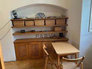 Pronájem bytu 1+kk, Praha - Malá Strana, Všehrdova, 25 m2