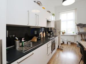 Pronájem bytu 2+1, Praha, Jagellonská, 74 m2