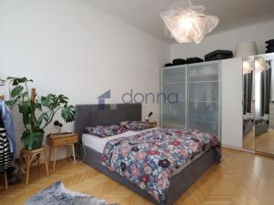 Pronájem bytu 2+1, Praha, Jagellonská, 74 m2
