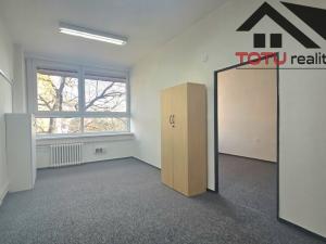 Pronájem kanceláře, Chrudim, Palackého třída, 17 m2