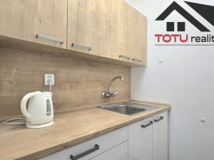 Pronájem kanceláře, Chrudim, Palackého třída, 17 m2