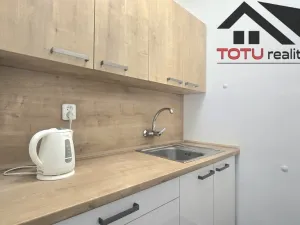 Pronájem kanceláře, Chrudim, Palackého třída, 19 m2