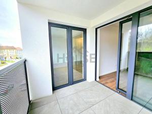 Prodej bytu 2+kk, Praha - Vysočany, Spojovací, 64 m2