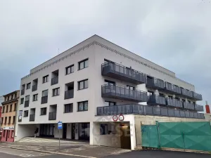 Prodej bytu 2+kk, Praha - Vysočany, Spojovací, 64 m2