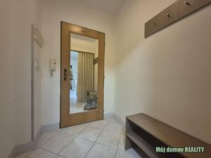 Pronájem bytu 2+kk, Praha - Smíchov, U Santošky, 50 m2