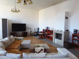 Prodej obchodního prostoru, Dolní Kounice, Hlavní, 400 m2