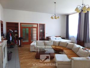 Prodej rodinného domu, Dolní Kounice, Hlavní, 400 m2