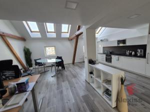 Pronájem kanceláře, Praha - Nusle, Sinkulova, 141 m2