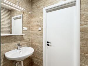 Pronájem bytu 4+kk, Jablonec nad Nisou - Mšeno nad Nisou, S. K. Neumanna, 74 m2