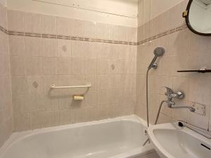 Prodej bytu 2+1, Praha - Suchdol, Kamýcká, 48 m2