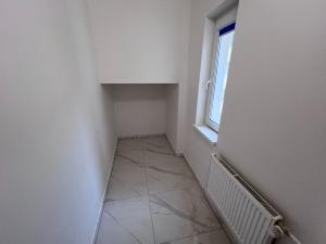 Prodej bytu 2+1, Karlovy Vary, Koptova, 76 m2