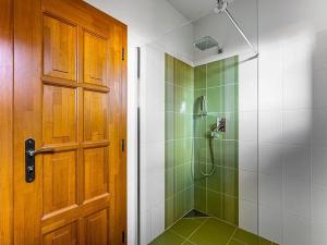 Pronájem rodinného domu, Praha - Křeslice, Pod ovčínem, 300 m2