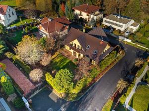 Pronájem rodinného domu, Praha - Křeslice, Pod ovčínem, 300 m2