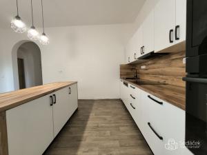 Pronájem bytu 3+1, Sokolov, Nádražní, 100 m2