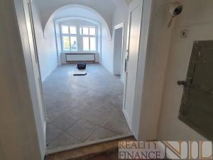 Pronájem bytu 2+kk, Plzeň, náměstí Republiky, 62 m2