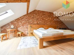 Pronájem atypického bytu, Beroun, Lidická, 200 m2