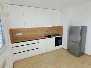 Pronájem bytu 1+1, Ostrava, Varenská, 35 m2