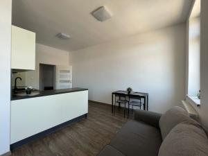 Prodej bytu 1+kk, Náchod, Na Letné, 42 m2