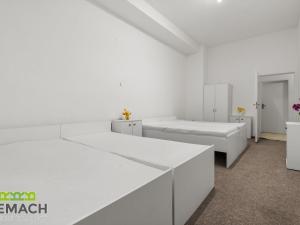Pronájem ubytování, Uherské Hradiště, náměstí Republiky, 92 m2