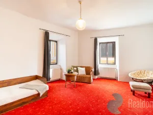 Prodej vícegeneračního domu, Trhové Sviny, Žižkovo náměstí, 340 m2