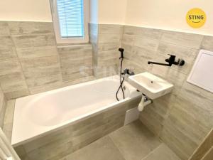 Pronájem bytu 1+kk, Opava - Předměstí, Na Rybníčku, 25 m2