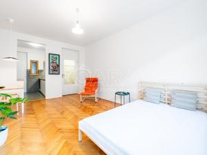 Pronájem bytu 1+kk, Praha - Holešovice, Komunardů, 34 m2