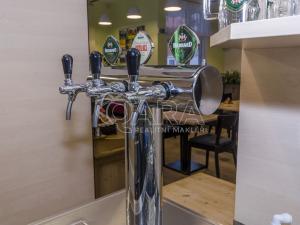 Pronájem restaurace, Praha - Čakovice, Theinova, 187 m2