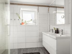 Prodej komerční nemovitosti, Šimanov, 480 m2