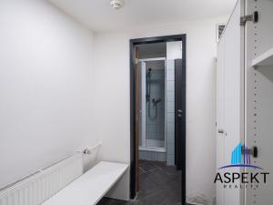 Pronájem kanceláře, Praha - Chodov, Líbalova, 107 m2