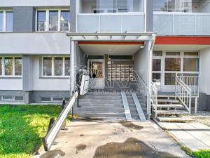 Prodej bytu 3+1, Ostrava - Dubina, Antonína Poledníka, 65 m2