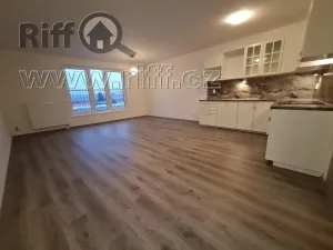 Pronájem bytu 1+kk, Rosice, Karla IV., 55 m2