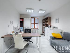 Pronájem kanceláře, Brno, Slovákova, 129 m2