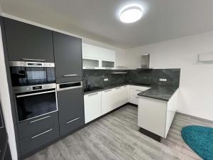 Pronájem bytu 2+kk, Plzeň, Koterovská, 59 m2