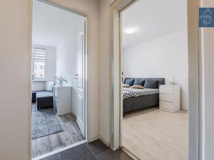 Prodej bytu 3+1, Praha - Újezd nad Lesy, Žárovická, 68 m2