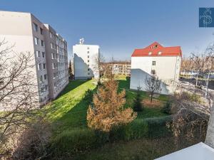 Prodej bytu 3+1, Praha - Újezd nad Lesy, Žárovická, 68 m2