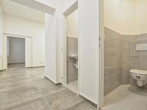 Pronájem kanceláře, Praha - Holešovice, Milady Horákové, 141 m2