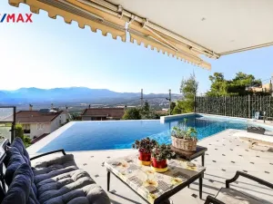 Prodej vily, East Attica Regional Unit,Řecko, 1285 m2