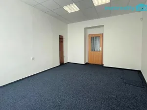Pronájem kanceláře, Mariánské Lázně, třída Vítězství, 15 m2