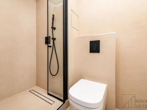 Prodej bytu 3+kk, Praha - Holešovice, Osadní, 82 m2