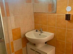 Pronájem bytu 3+1, Praha - Horní Počernice, Mezilesí, 100 m2