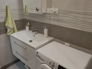 Prodej bytu 2+1, Slaný, Stehlíkova, 56 m2